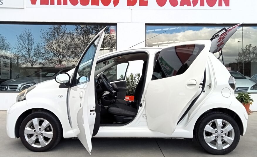 TOYOTA Aygo 70 LIVE